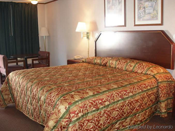 Red Carpet Inn Greensboro Eksteriør bilde